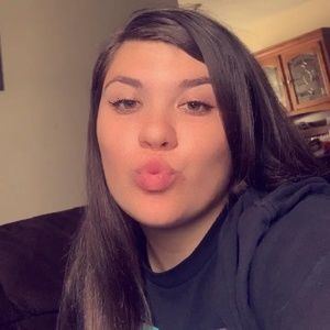 Meet your Posher, Lea